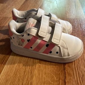 Toddler adidas Minnie Mouse Velcro sneaker